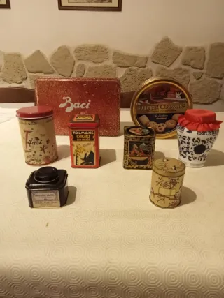 Lotto scatole in latta vintage