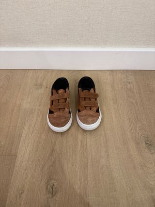 Vans niño talla 26