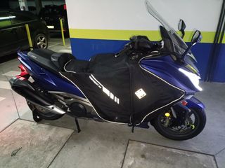 KYMCO AK550 Maxi Scooter Automática