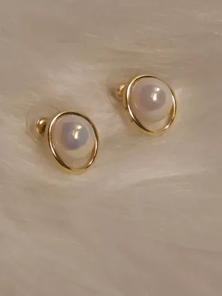 Pendientes aro y Perla Blanca nacarada , Zamak Oro