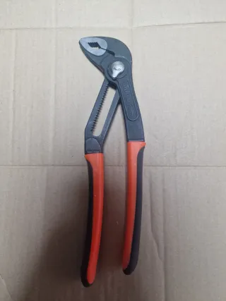 Alicate pico loro Bahco