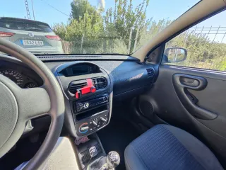 Opel Corsa 1.7 DTI Elegance 2002