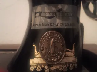 Máquina de coser Singer antigua