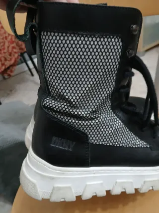 Stivaletti DKNY n.36