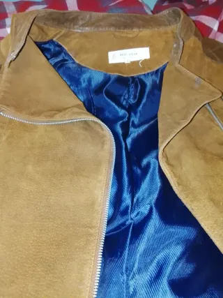 Chaqueta de piel marrón