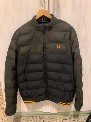 Plumífero Fred Perry Negro y Verde