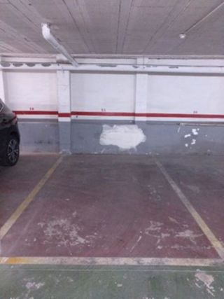 Garaje en venta en Sant Vicenç dels Horts