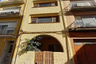 Casa adosada en venta en Zona Poble en Benicarló