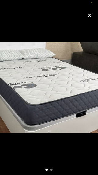 Cama colchón viscoelástico cabecero mesita nuevos