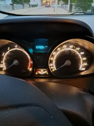 Ford E-Transit Courier 2017