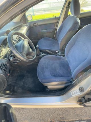 Peugeot 206 2002