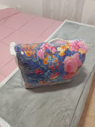 Manta polar calentita con estampado floral