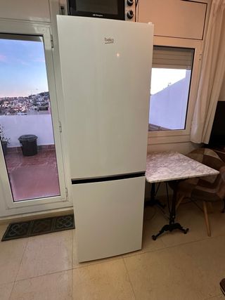 Nevera Beko Blanca