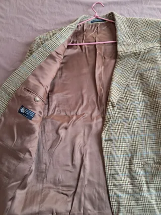 Americana de traje de caballero. Lana. Talla M.