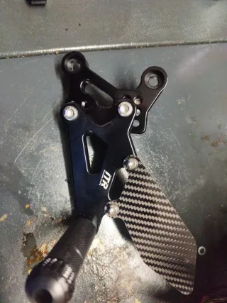 Estriberas Racing Yamaha R6 Multiregulables