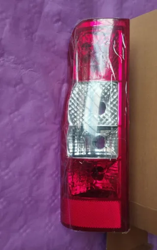 Piloto trasero Ford Transit