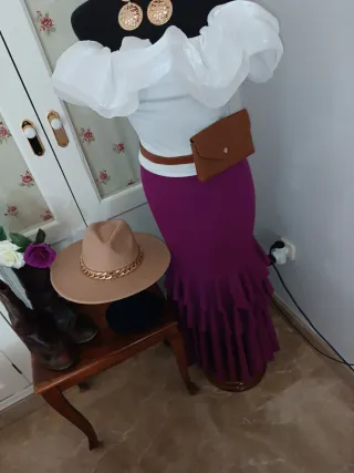 Conjunto Flamenca Buganvilla y Blanco