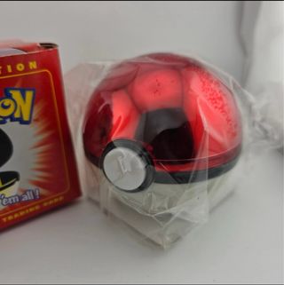 Poké Ball Burger King Gold