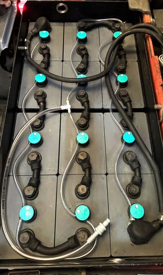 CARRETILLA ELEVADORA ELECTRICA SEGUNDA MANO 1300KG