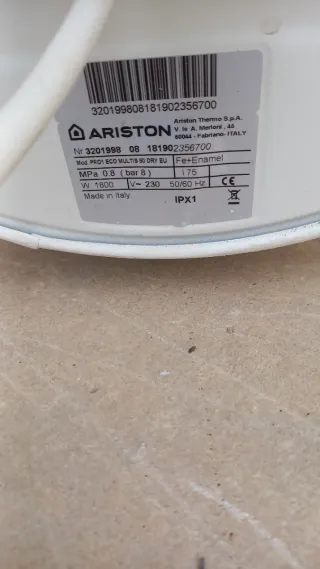 Calentador de agua Ariston