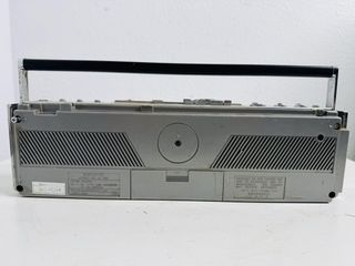 Radio Portátil Sanyo M-X66 con Reproductor de Cass