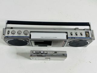 Radio Portátil Sanyo M-X66 con Reproductor de Cass
