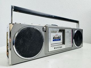 Radio Portátil Sanyo M-X66 con Reproductor de Cass