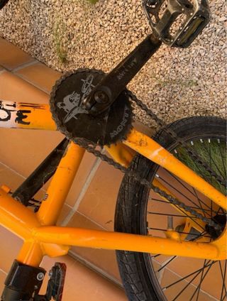 Bicicleta BMX Monty Amarilla