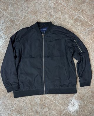 Chaqueta bomber Kiabi negra