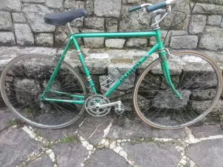 Bicicleta de carretera antigua Olimpo
