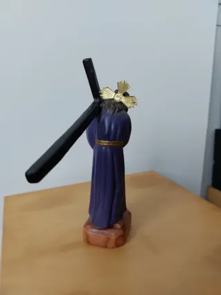 Figura Jesús con Cruz Olot 16 cm