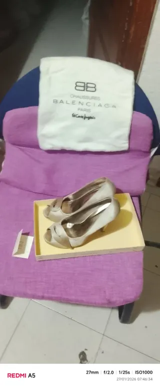 Zapatos de fiesta Balenciaga Beige/Oro