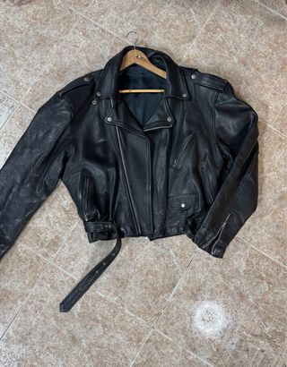 Chaqueta de cuero negra