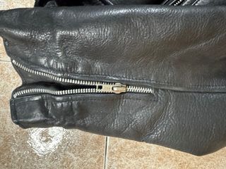 Chaqueta de cuero negra