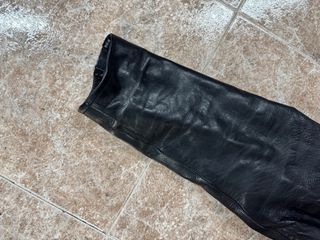 Chaqueta de cuero negra