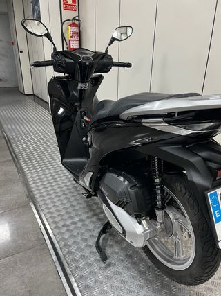 Honda SH 125 ABS Scooter