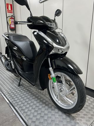 Honda SH 125 ABS Scooter