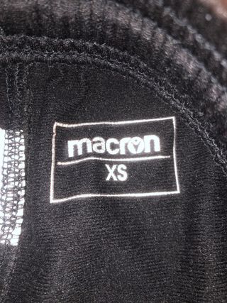 Pantaloni sportivi Macron neri taglia XS.