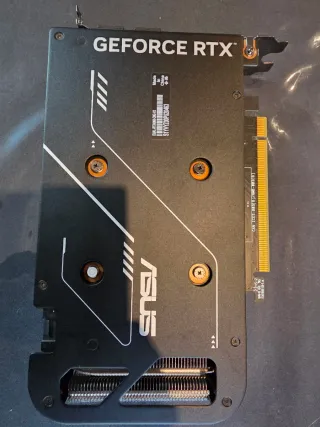 Tarjeta Gráfica RTX 4060 8GB
