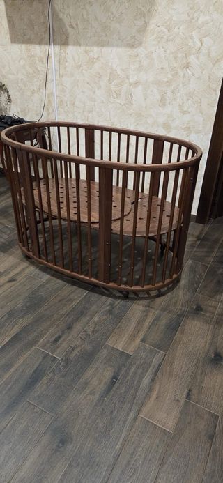 Cuna de bebé capricho de madera y colchon #Stokke