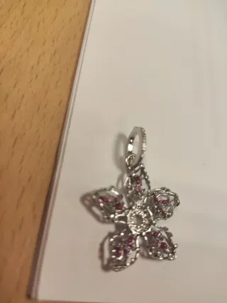 Charm o colgante Stranger Things nuevo