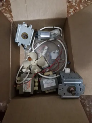 Recambios Microondas: Magnetrón, Ventilador, Trans