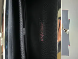 Pochette Ghd Rossa con Dettagli Argento