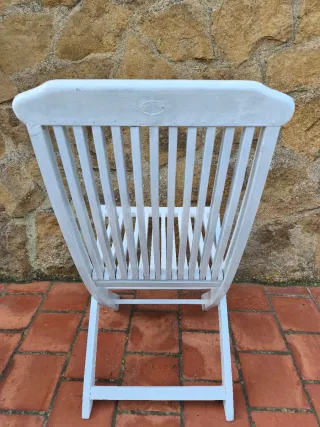 Sillas de madera plegables blancas