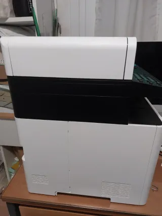 Impresora Láser Color Kyocera ECOSYS M5521cdn