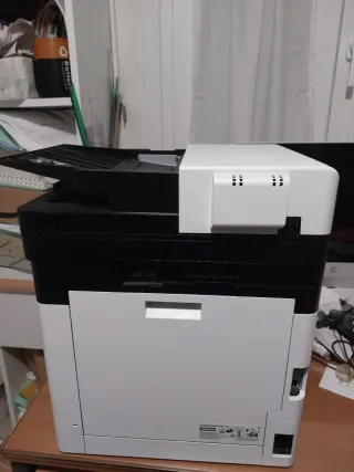 Impresora Láser Color Kyocera ECOSYS M5521cdn