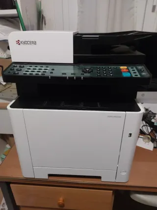Impresora Láser Color Kyocera ECOSYS M5521cdn