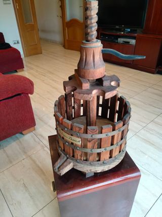 Botellero prensa de vino rústica de madera