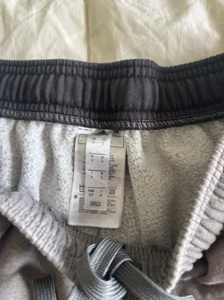 Pantalón de chándal Adidas gris