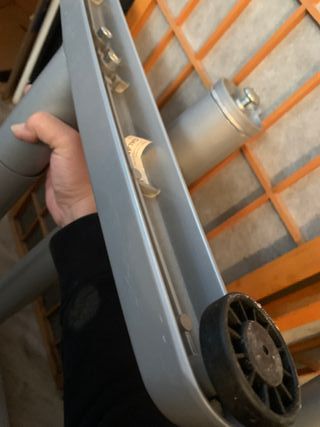 Patas ajustables para escritorio metálicas